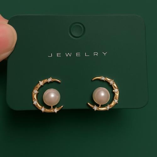 حلق فضة مطلي ذهب تصميم هلال مع لؤلؤ