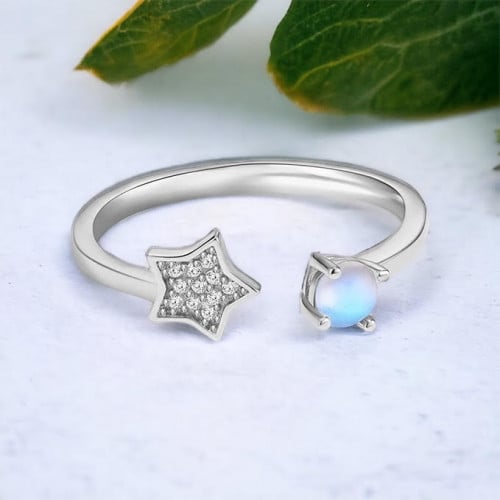 خاتم فضة تصميم نجمة مع حجر أوبال قابل للتعديل