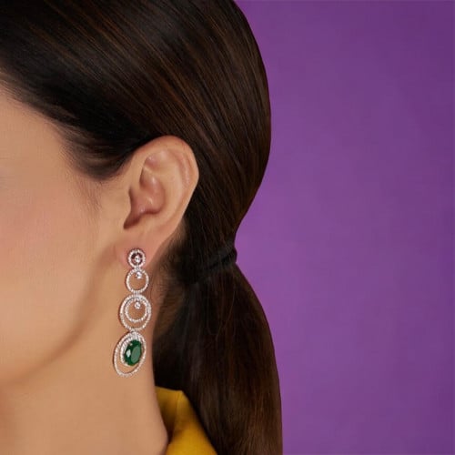 حلق أحجار اميرالد تصميم ألماس