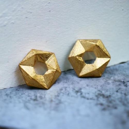 حلق من الفضة تصميم سداسي