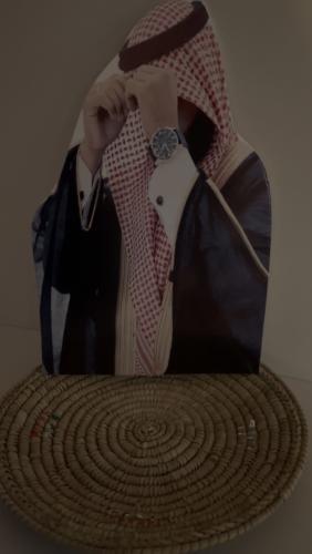 سله مع قاعدة عريس