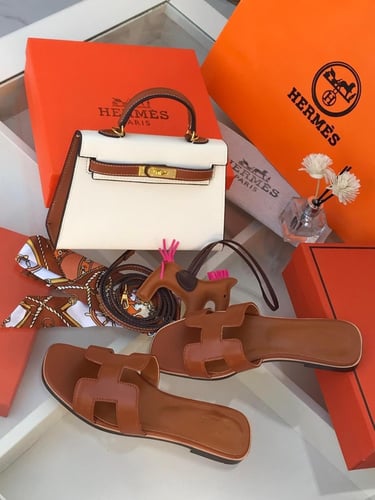 طقم شنطه + احذية سليبر