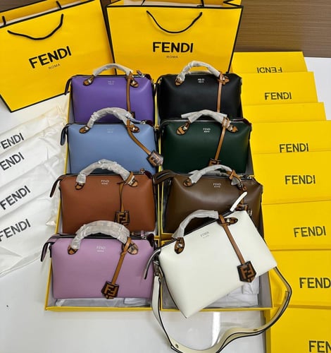 شنطة فندي صغيرة