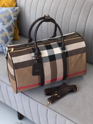 شنطة سفر يد