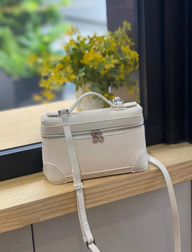 شنطة يد نسائي لوربيان