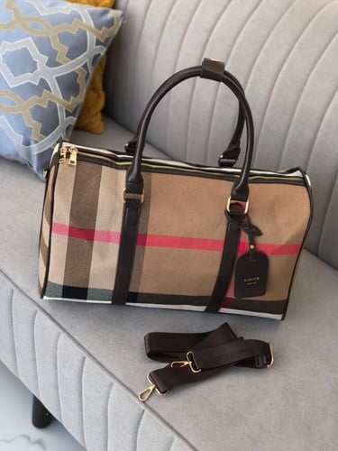 شنطة سفر يد