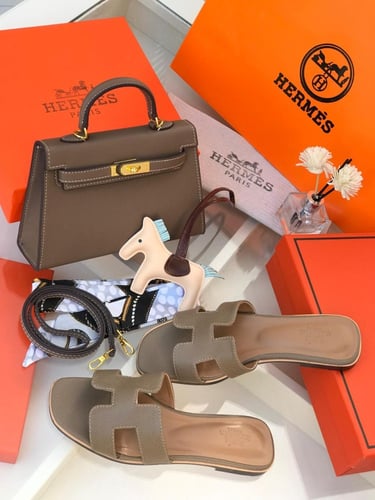 طقم شنطه + احذية سليبر