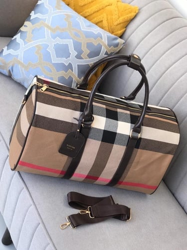 شنطة سفر يد