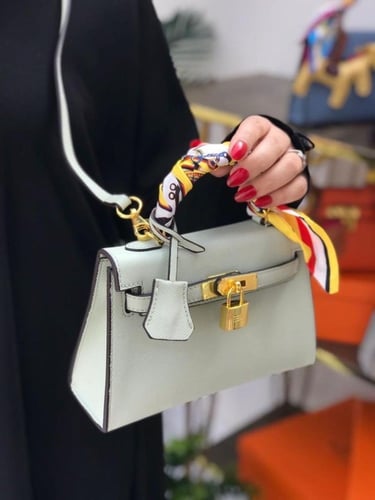 شنط يد نسائية كيري