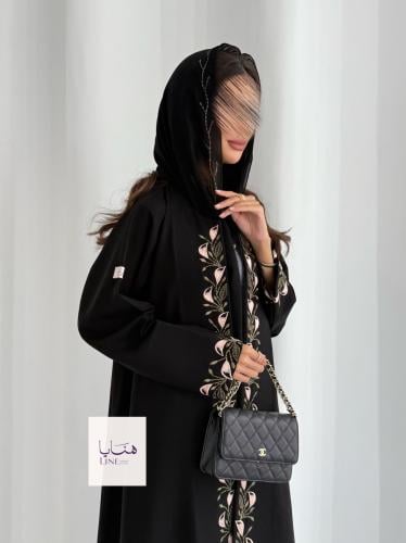 عباية نبضه بقماش كريب كتان تطريزات ملونه