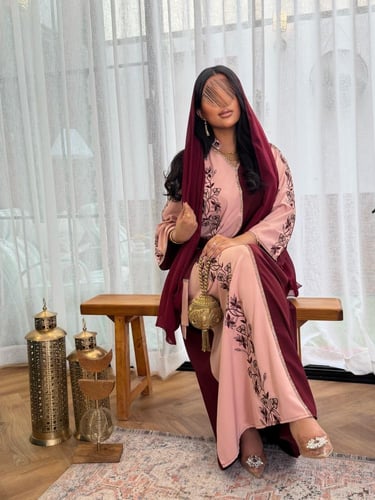 جلابية طله قماش ناعم تطريز الامام والاكمام عنابي م...