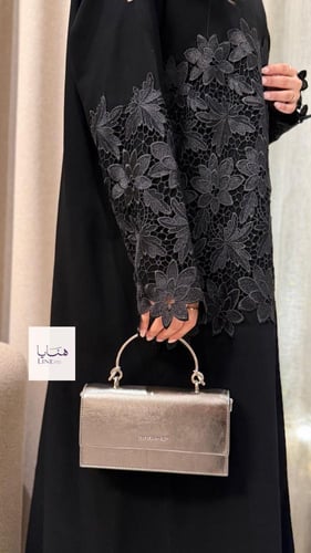 عباية فرحه بقماش سيراميك تدخيلات دانتيل جبير اسود