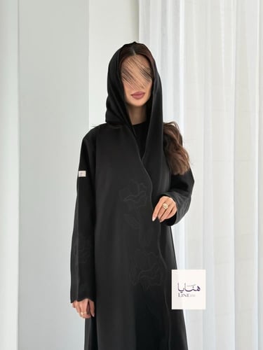 عباية الفارقه بقماش كريب كتان تطريز اسود