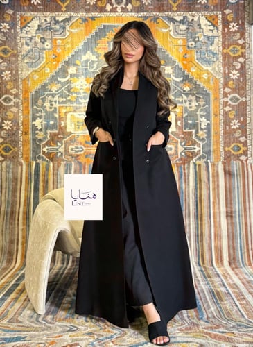 عباية كبرياء بليزر كريب مبطن بقصة اي لاين اسود