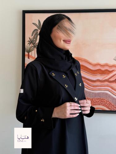 عباية سناء بقماش كريب روان اسود