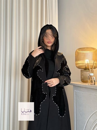 عباية بلانكا بقماش كتان مع تطريز مخملي️