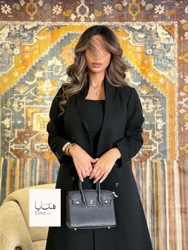 عباية كبرياء بليزر كريب مبطن بقصة اي لاين اسود