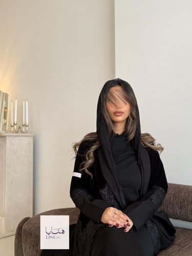 عباية روزالين بقماش مخمل مع كتان تدخيلات دانتيل