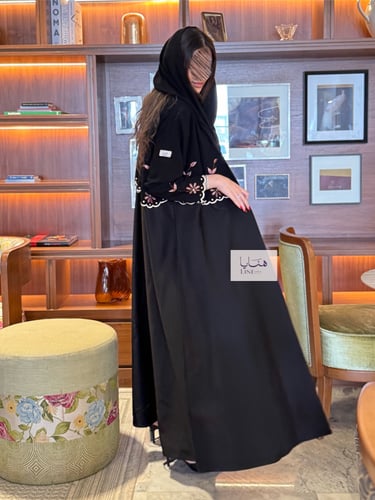 عباية وسن قماش ملكي وبليزر