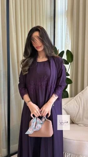 عباية نسيم بقماش كريب احساس مزينه بكلفه مع فستان د...