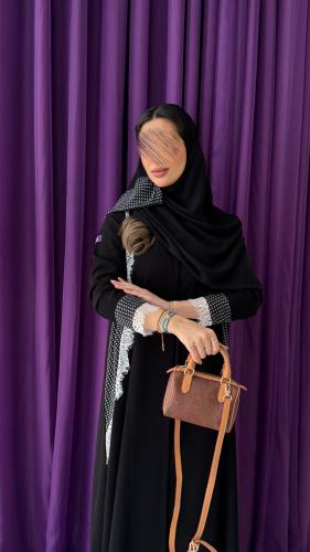 عباية عاليه بليزر بقماش كريب ملكي بدون بطانه كلفه...