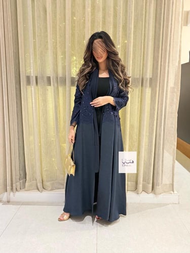 عباية دلع بقماش روز صيفي مع دانتيل مزين بهدب كحلي