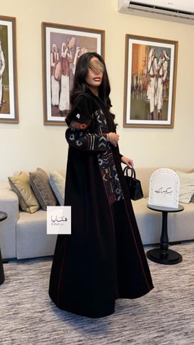 عباية شيهانه قماش سيراميك مع روكاما مطرز عنابي