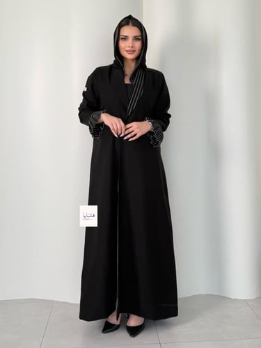 عباية الرفاهيه بليزر بقماش كريب مبطن لمسات كريب ال...