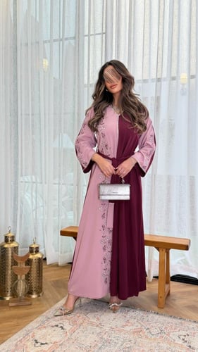 جلابية طله قماش ناعم تطريز الامام والاكمام فوشي مع...