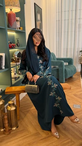 جلابية هديل قماش اوكراني ناعم تطريز مشجر بالامام و...