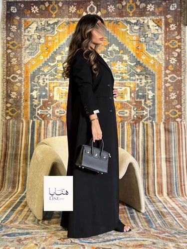 عباية كبرياء بليزر كريب مبطن بقصة اي لاين اسود