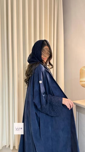 عباية رتاج بقماش حرير تركي تدخيلات دانتيل مع طرحه...