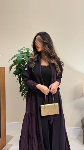 عباية مبهره بقماش كريب رموش مع روكاما بنفسجي
