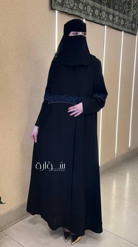 عباية ربع كلوش كتان - قلاب أنيق