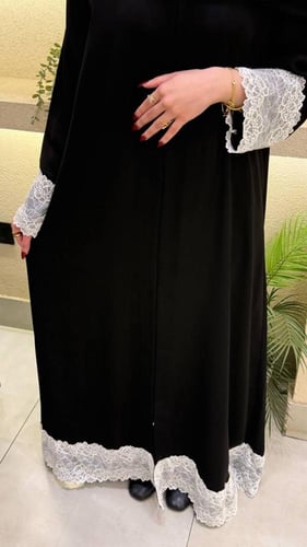 عباية راقية دانتيل ابيض