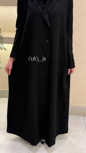 عباية بليزر جاكار و اكمام زرار راقية