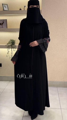 عباية ربع كلوش - كم شيفون بكلفه شك