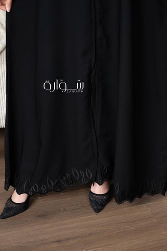 عباية استريت انترنت تطريز كم وتحت حلزوني