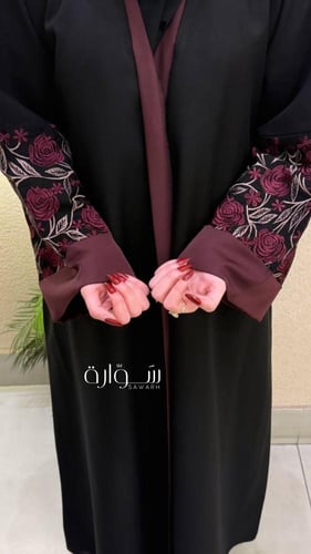 عباية كتان تطريز ورد عنابي