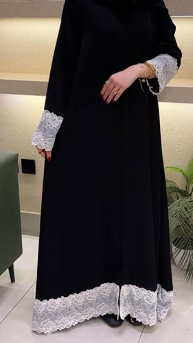 عباية راقية دانتيل ابيض