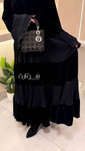 عباية شتوي مخمل كسرات كم وتحت