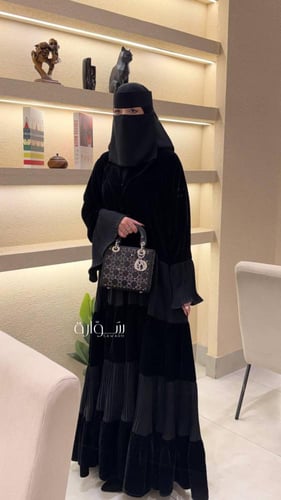 عباية شتوي مخمل كسرات كم وتحت