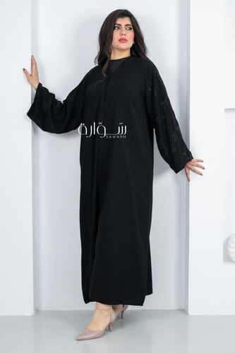 عباية بتطريز كتف مشجر وكم مربع