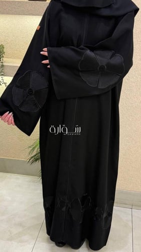 عباية كتان تطريز كم وتحت