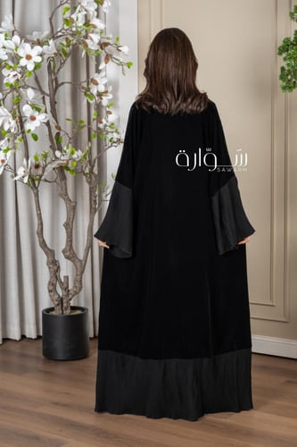 عباية شتوي مخمل كم كسرات زوم