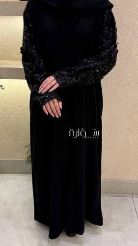 عباية استريت بلمسة ترتر راقية