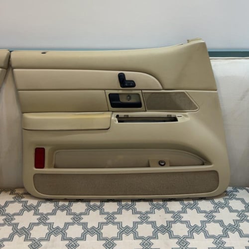 ديكور باب سواق و معاون فورد فكتوريا الون هلوز