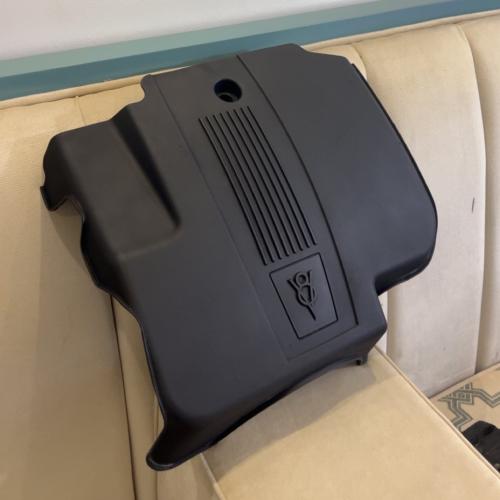 غطاء مكينه فورد فكتوريا و ماركيز يركب من 2005-2012