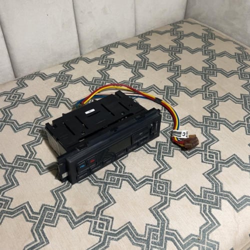 تحكم مكيف اكتروني فورد فكتوريا و ماركيز اصلي وكاله