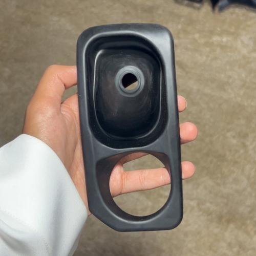 جلدة قير فورد فكتوريا و ماركيز الون اسود